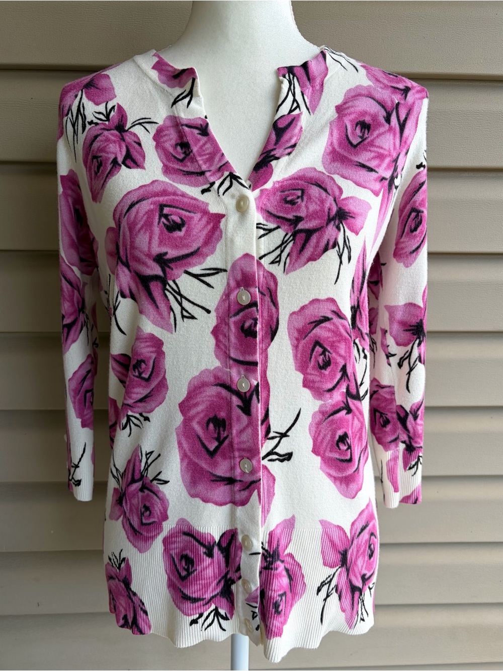 •Cyrus• Floral Rose Button Front Cardigan - Size Medium